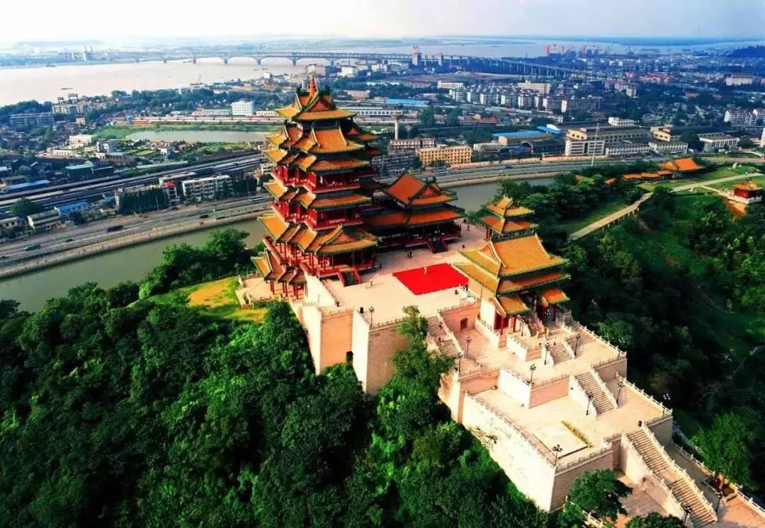 中國(guó)十大文化名樓：古詩(shī)里的亭臺(tái)樓閣美哉！