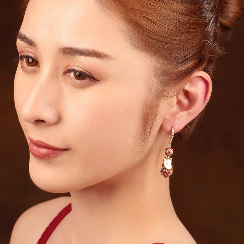 香艷欲滴的古風(fēng)耳環(huán)，煥發(fā)東方嬌雅風(fēng)情