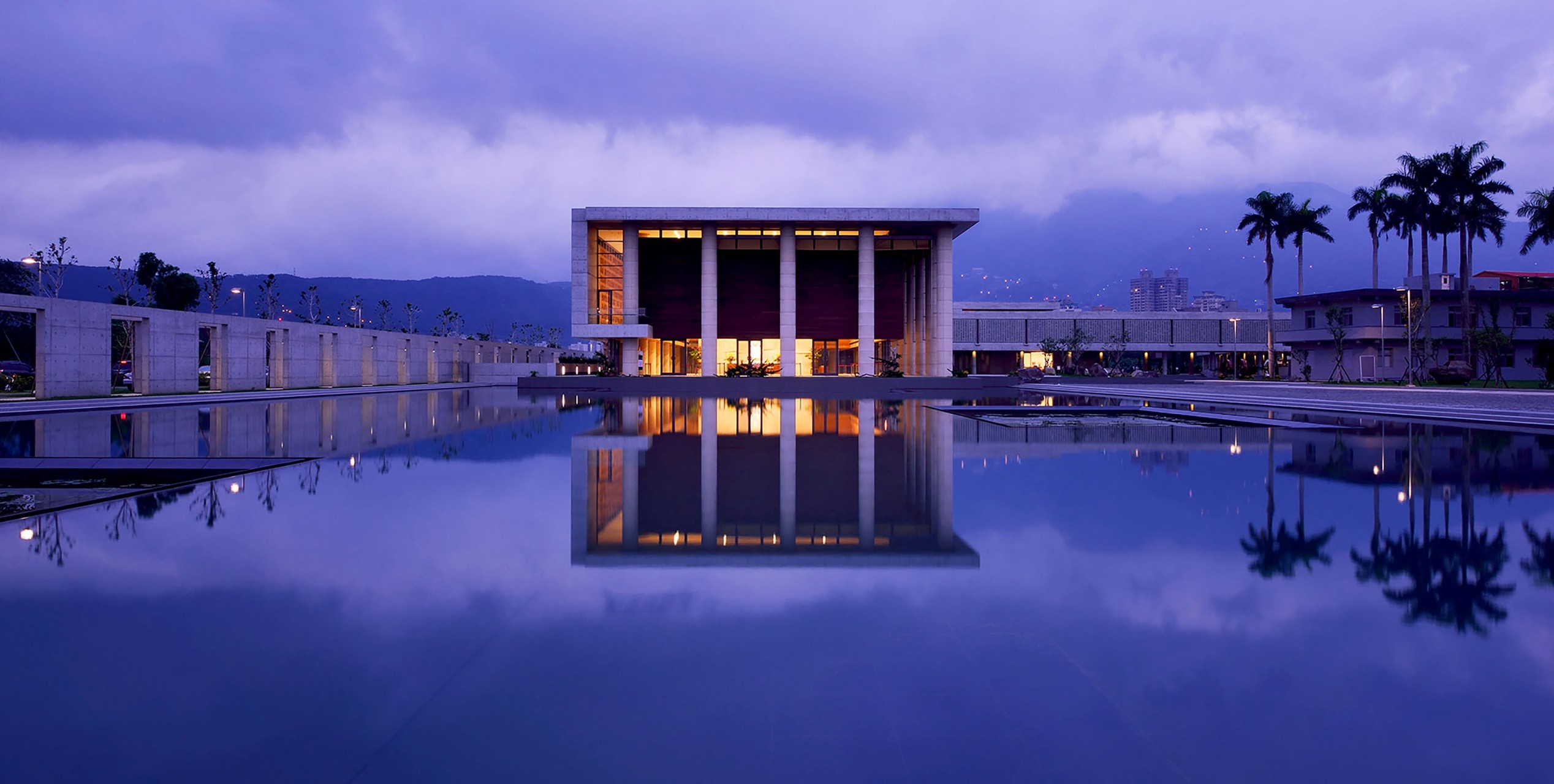 28000m2神秘寺廟-水月道場，吸引百萬人朝拜