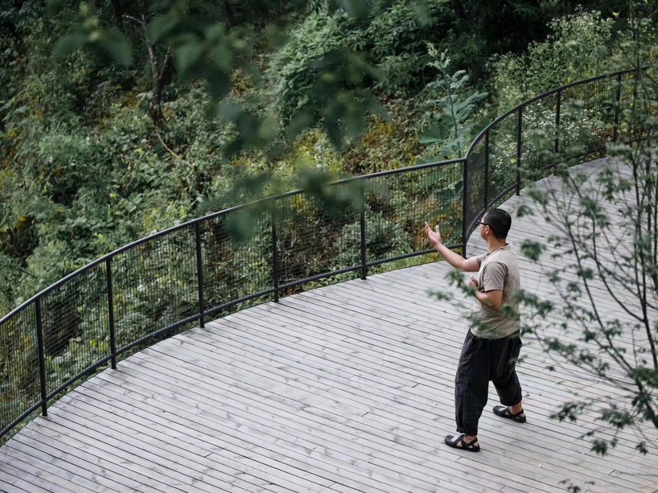 臨安·余來，讓生活重啟