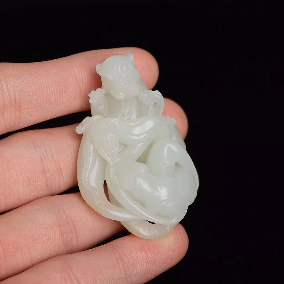 玉雕藝術(shù)：“藝”與“色”的玉女柔情！