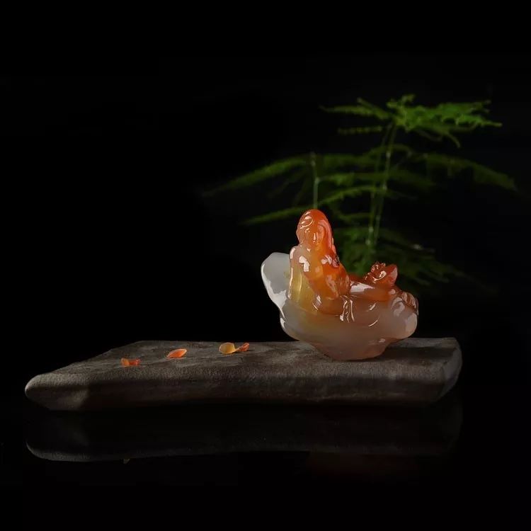 玉雕藝術(shù)：“藝”與“色”的玉女柔情！