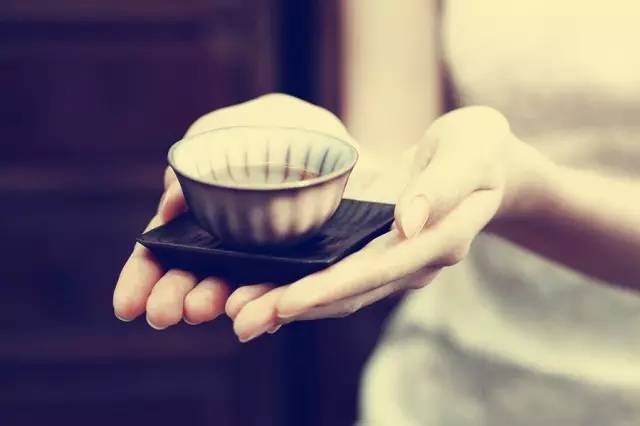 愛(ài)上美學(xué)的陶瓷：讀懂瓷器的美！