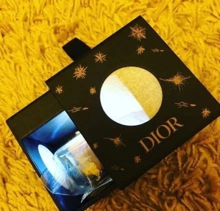 中秋月餅包裝設(shè)計(jì)，創(chuàng)意滿滿的包裝設(shè)計(jì)