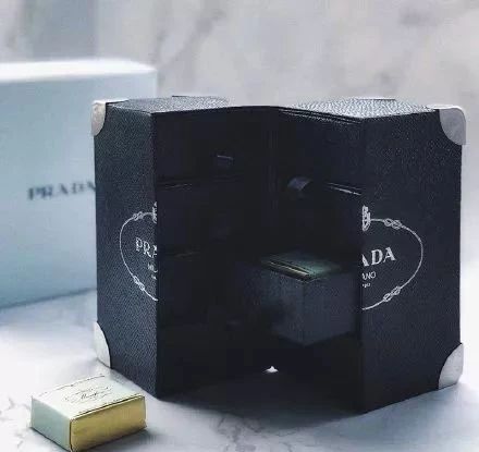 中秋月餅包裝設(shè)計(jì)，創(chuàng)意滿滿的包裝設(shè)計(jì)