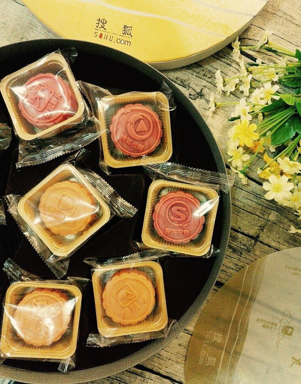 中秋月餅包裝設(shè)計(jì)，創(chuàng)意滿滿的包裝設(shè)計(jì)