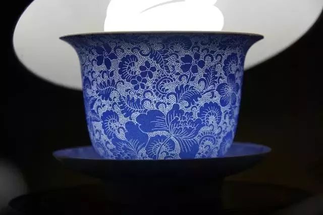 粉彩扒花工藝：細膩絕妙的陶瓷工藝！