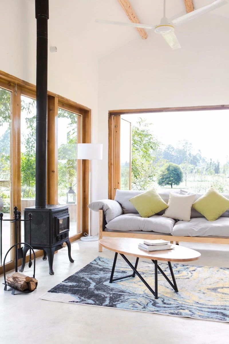 一所茶園里的民宿，過著鄉(xiāng)下悠閑愜意的日子