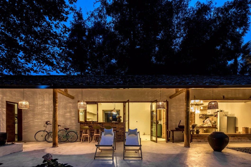 一所茶園里的民宿，過著鄉(xiāng)下悠閑愜意的日子