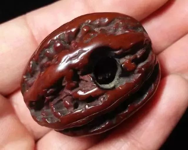 如何辨別真假核桃？五招辨別真假的方法