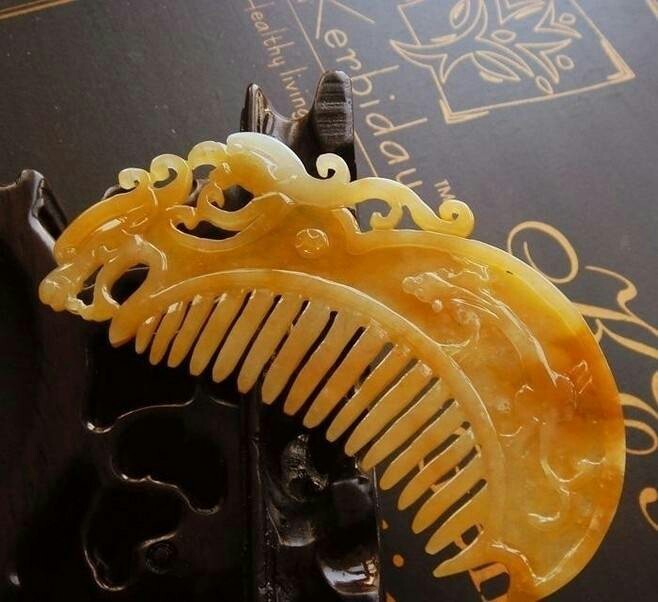 一組古風梳子飾品，品味古典韻味之美