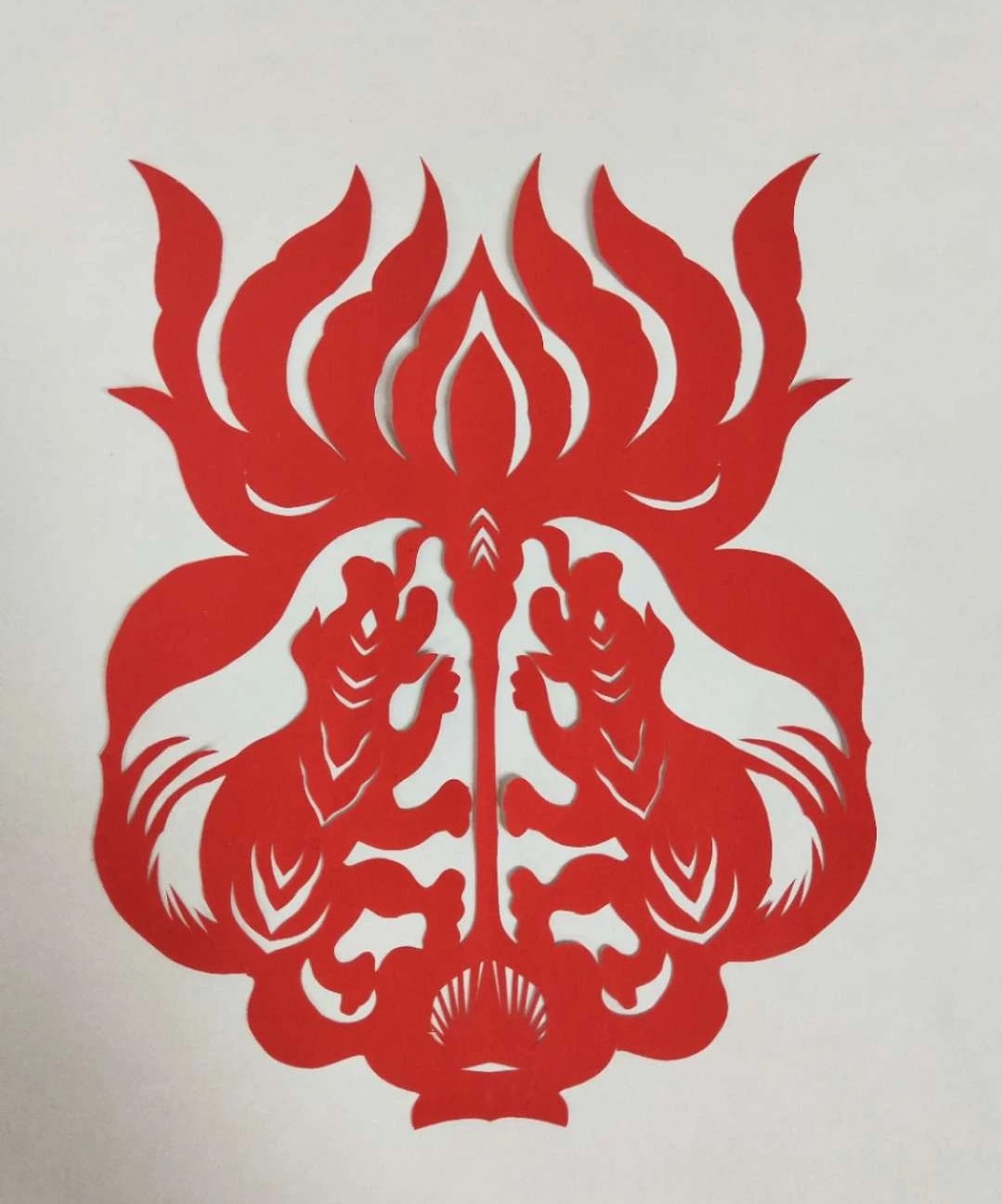 纖手巧剪妙生肖，韓春霞十二生肖剪紙作品