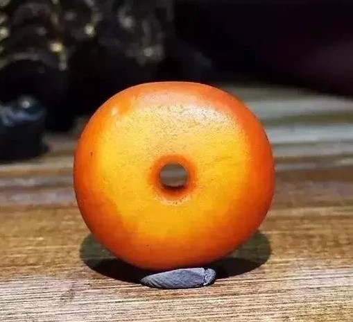 解析老蜜蠟的蠟質大全，帶你全面了解蜜蠟種類