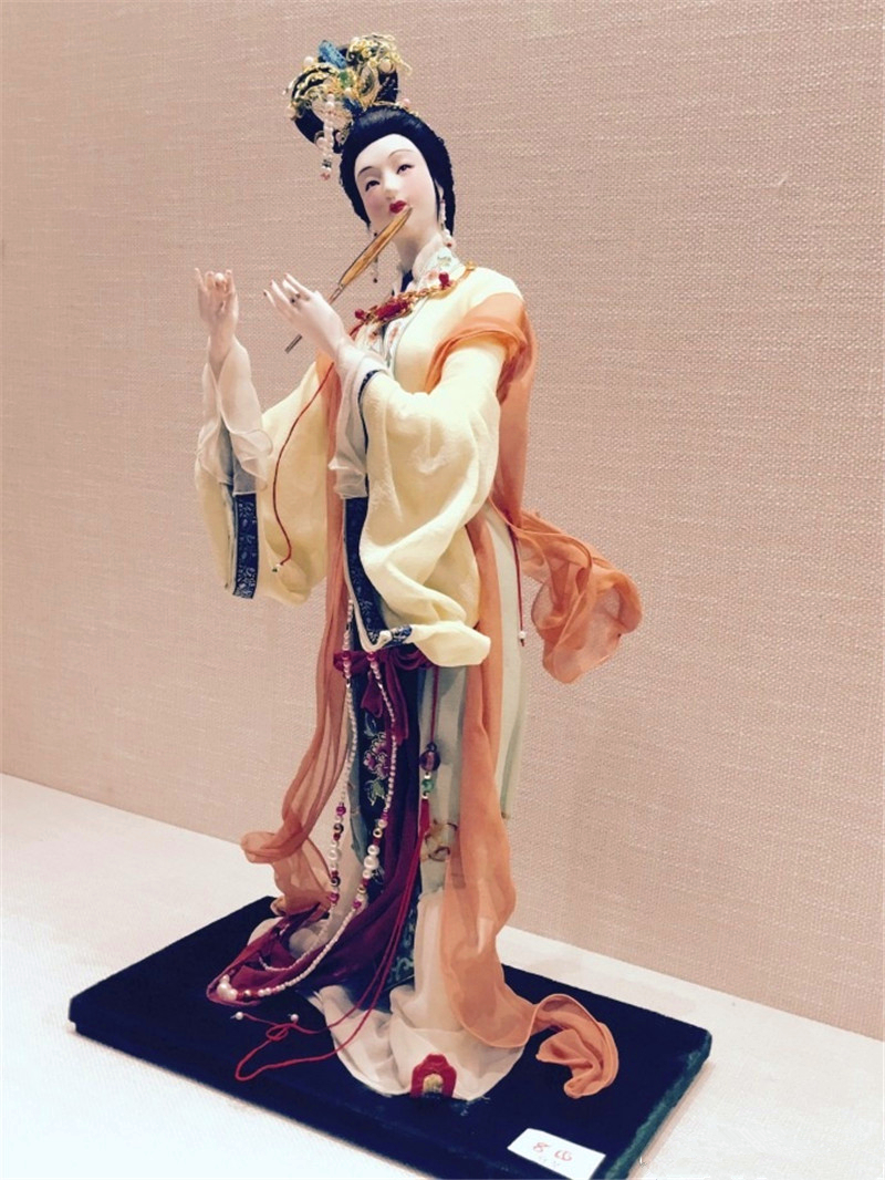 中國(guó)傳統(tǒng)工藝品，絹人