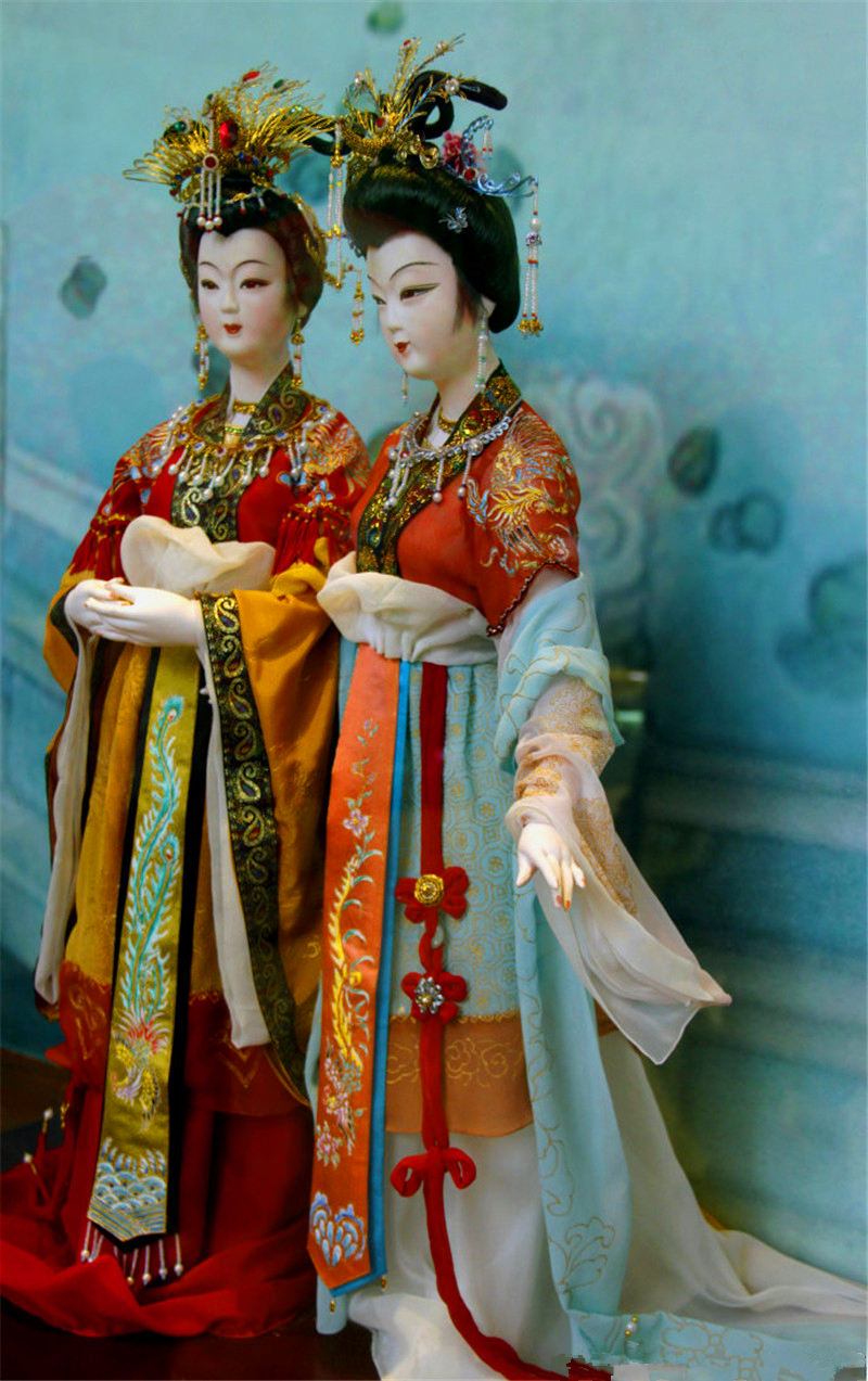 中國傳統(tǒng)工藝品，絹人