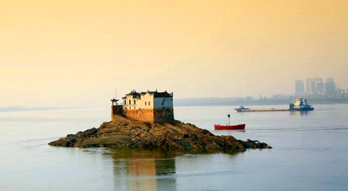 “萬里長江第一閣”鄂州觀音閣，700年屹立不倒