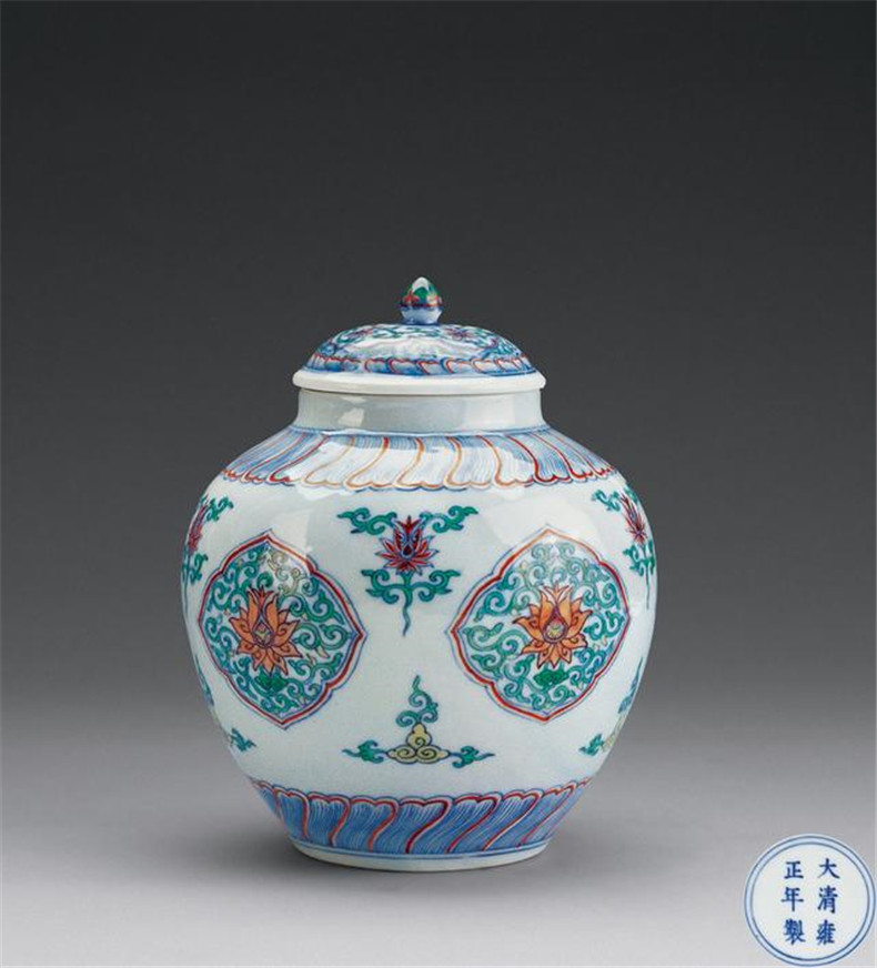 雍正時(shí)期斗彩瓷欣賞