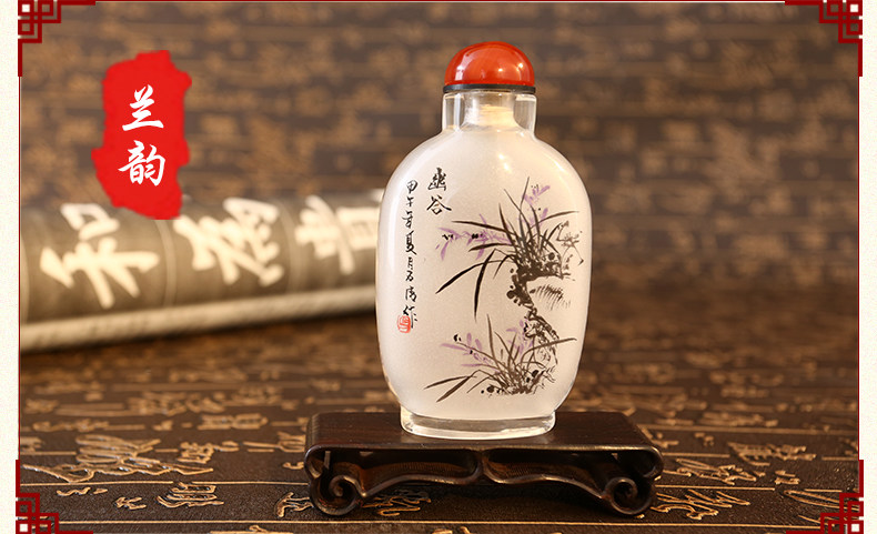 匠心獨(dú)韻內(nèi)畫鼻煙壺