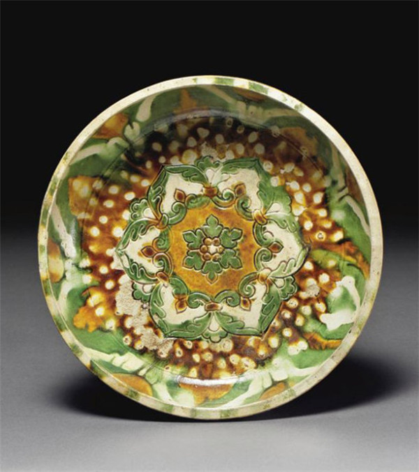 唐三彩色彩鮮明的彩盤(pán)