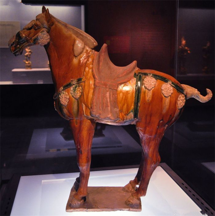 唐三彩造型特點馬與駱駝