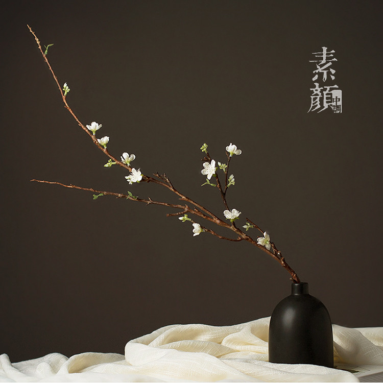 極簡藝術(shù)中式插花
