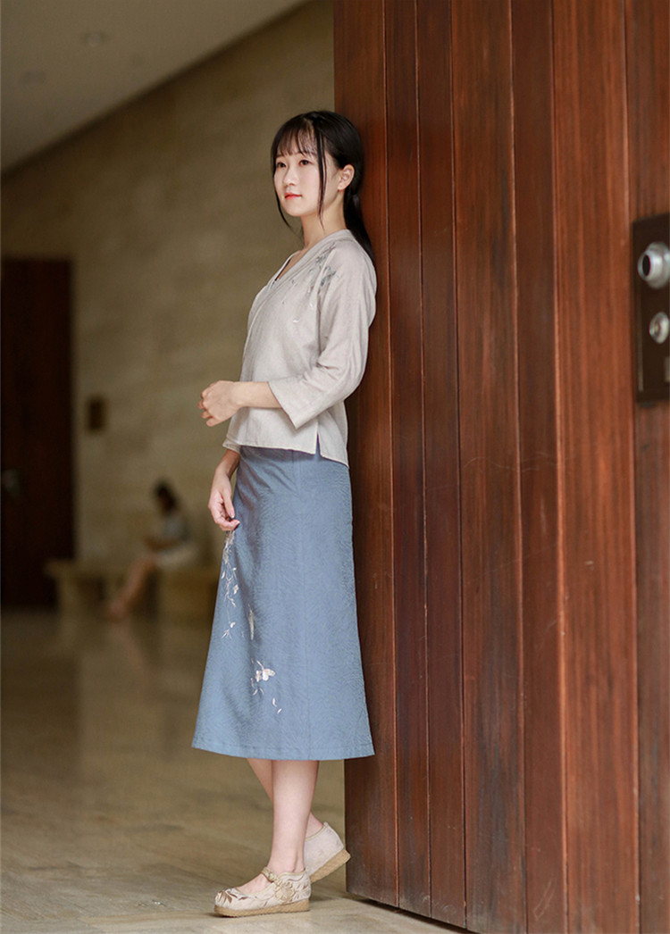 家佳樂文學(xué)設(shè)計(jì)刺繡漢元素交領(lǐng)棉麻上衣