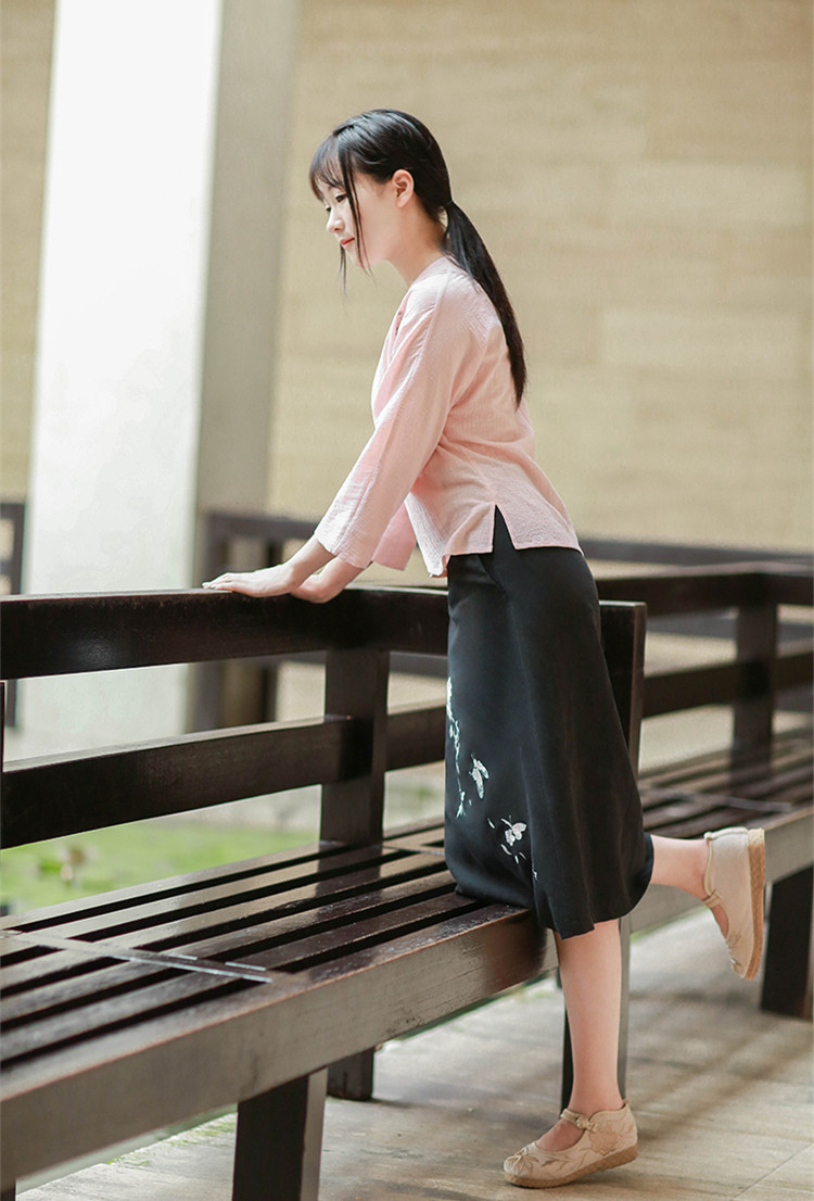 家佳樂文學(xué)設(shè)計(jì)刺繡漢元素交領(lǐng)棉麻上衣