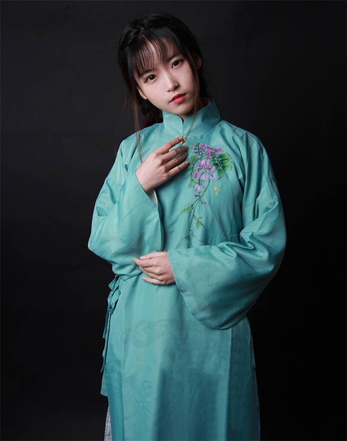 傳統(tǒng)復古立領長袖繡花上衣外套