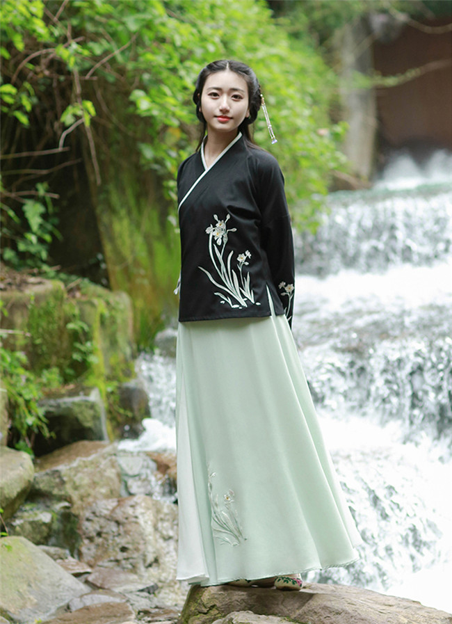 傳統(tǒng)漢元素中式上衣，交領(lǐng)中衣