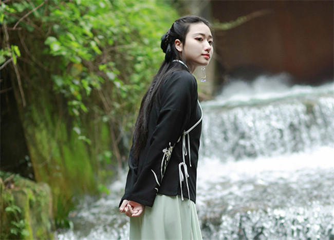 傳統(tǒng)漢元素中式上衣，交領(lǐng)中衣