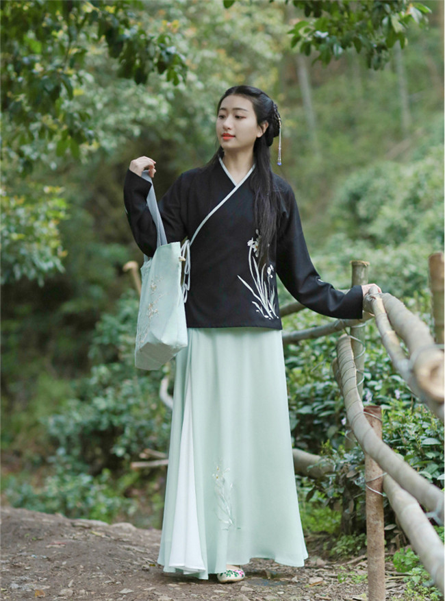 傳統(tǒng)漢元素中式上衣，交領(lǐng)中衣