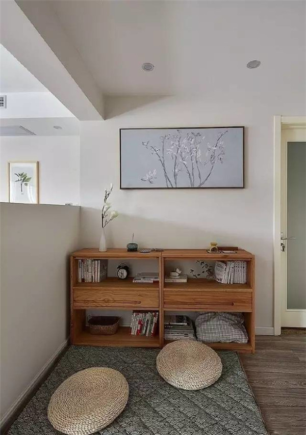 品茶牌佛之常用物，蒲團(tuán)