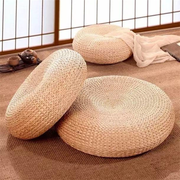 品茶牌佛之常用物，蒲團(tuán)