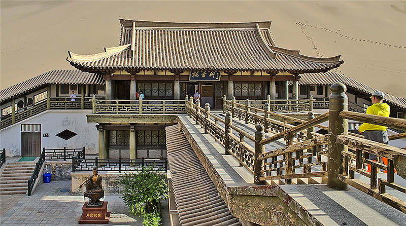 敦煌奇觀美麗月牙泉