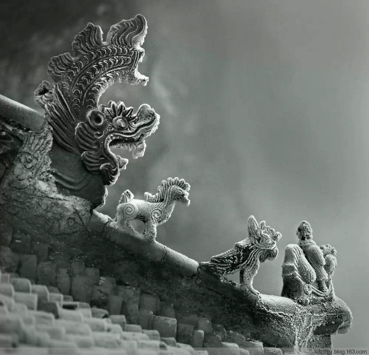 武當(dāng)山千里冰封萬(wàn)里雪飄