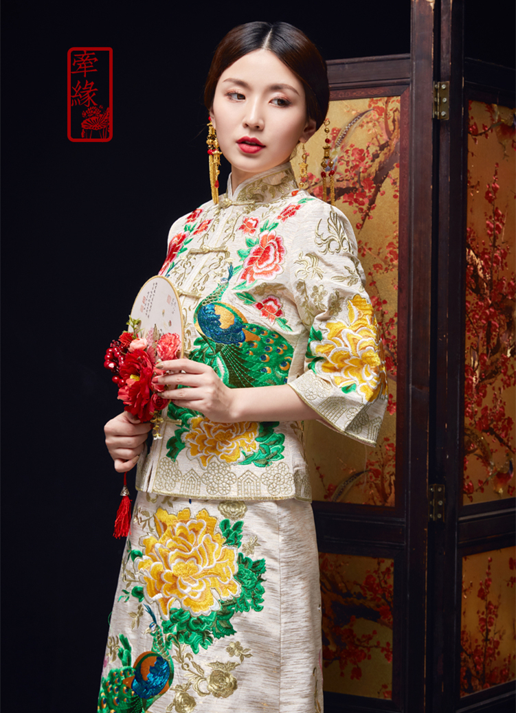 復(fù)古中式白色孔雀刺繡禮服，唐裝刺繡精美龍鳳