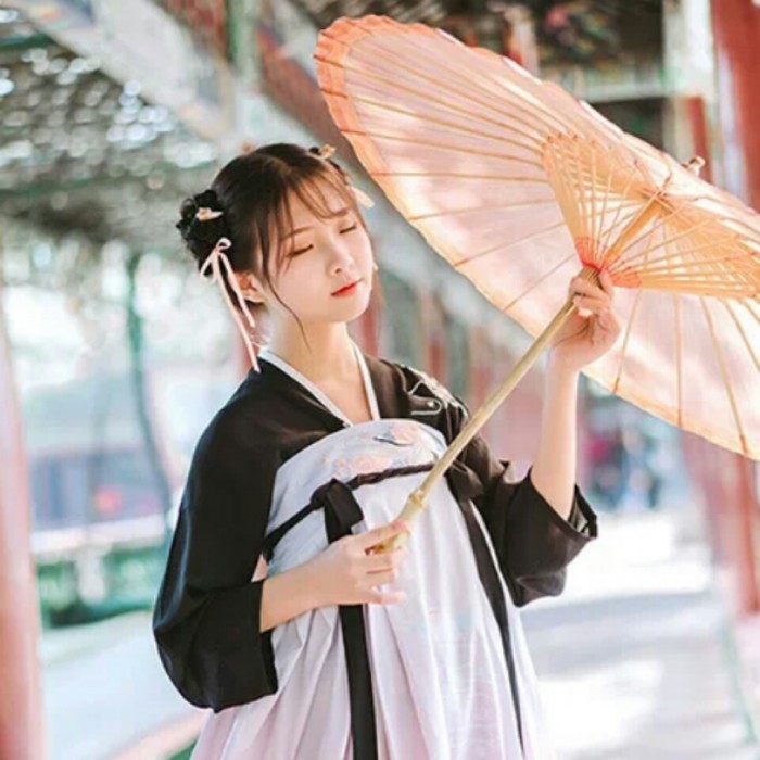 俏麗女子真人古風(fēng)頭像，婉風(fēng)流轉(zhuǎn)女生頭像