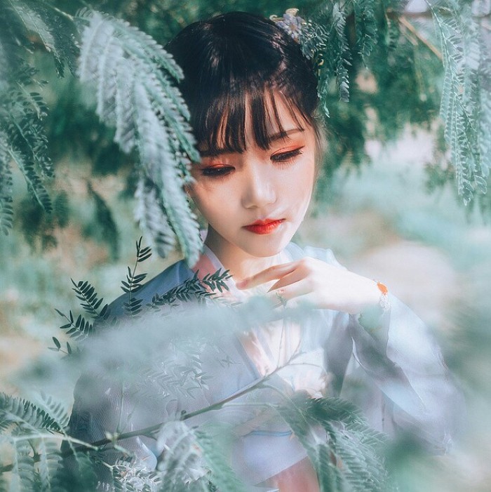 嬌俏女子古風(fēng)唯美頭像，淡掃峨眉真人女生頭像