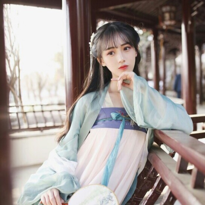 粉妝玉琢的女子古風(fēng)頭像，家佳樂文學(xué)女生頭像