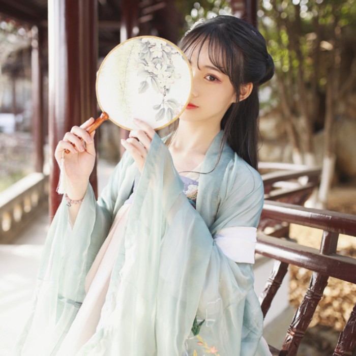 粉妝玉琢的女子古風(fēng)頭像，家佳樂文學(xué)女生頭像