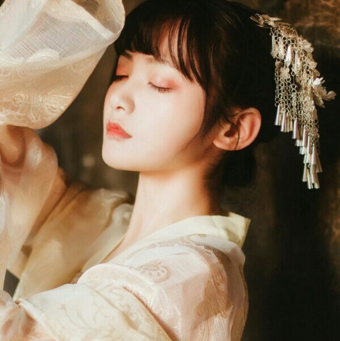 風(fēng)華灼灼古風(fēng)頭像，古裝真人女生頭像