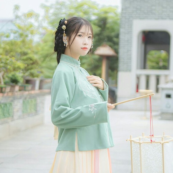 溫柔可人古風漢服女子頭像，端莊秀麗女生頭像