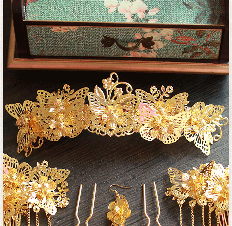 女子金色流蘇古風頭飾，鳳冠配飾品