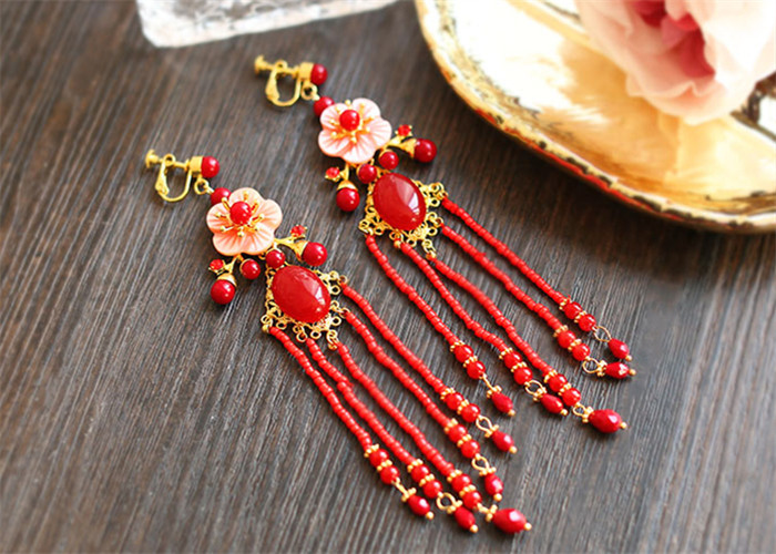 金底紅古風(fēng)頭飾，復(fù)古貝殼花流蘇發(fā)簪