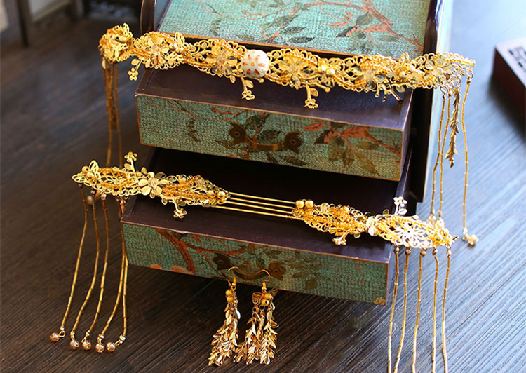 金色四件套古裝頭飾，古典韻味發(fā)飾