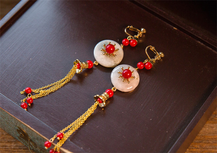 古玉串珠中式流蘇頭飾，新娘古裝發(fā)飾套裝