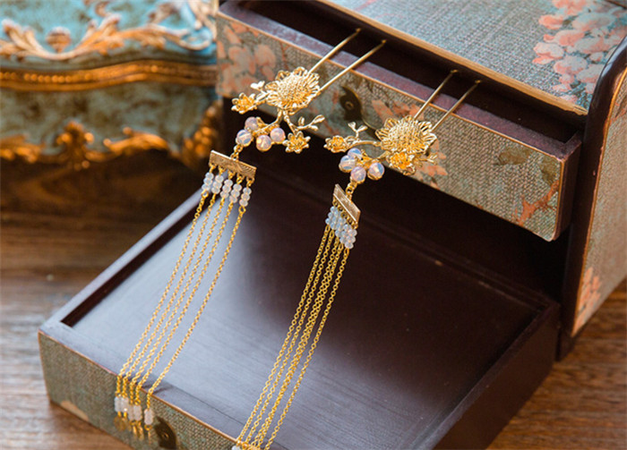 古玉串珠中式流蘇頭飾，新娘古裝發(fā)飾套裝