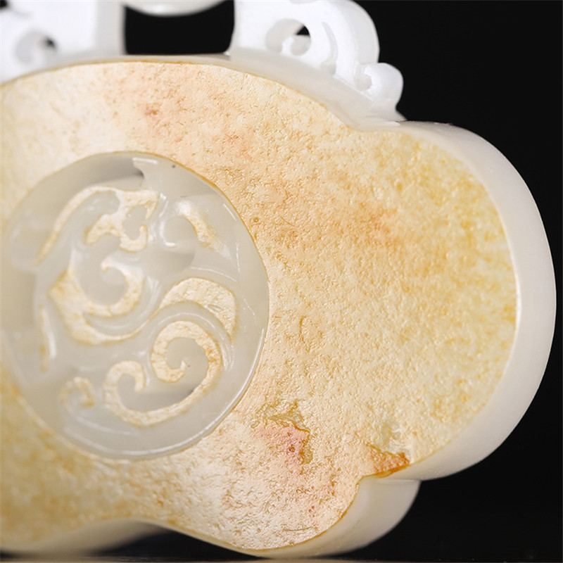 新疆和田羊脂玉龍騰掛件，龍騰富貴財源滾滾