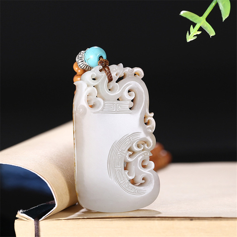 龍鳳圖騰雕刻和田玉，羊脂玉籽料掛件