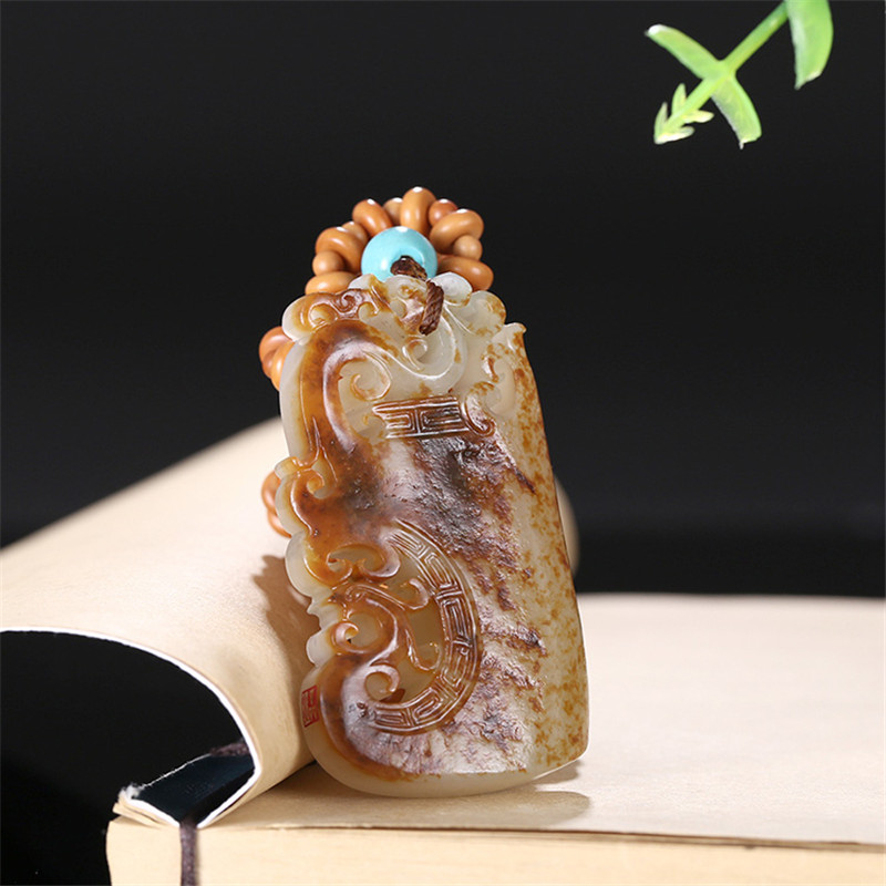 龍鳳圖騰雕刻和田玉，羊脂玉籽料掛件